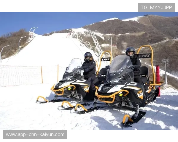 高山滑雪训练基地强化冬季安全管理，高山滑雪专项训练