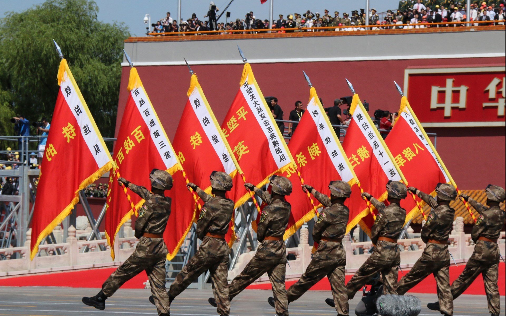 曼联更衣室曝光新季装修风格清新,曼联更衣室曝光新季装修风格清新视频